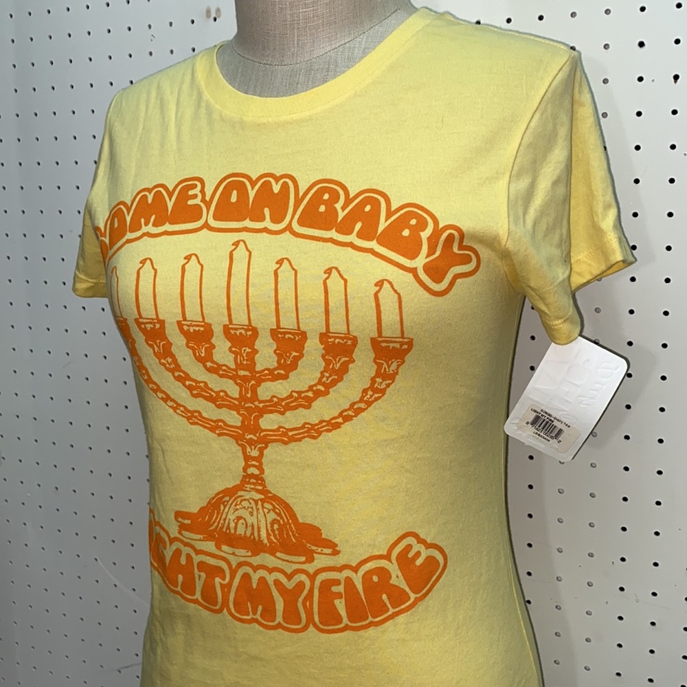 NWT David & Goliath Hanukkah Menorah Holiday Baby Tee Women’s Large - Picture 3 of 11